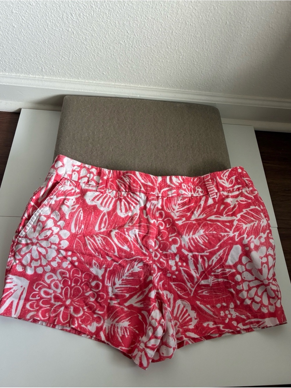 Artisan NY Women’s Floral Print Coral and White Shorts
